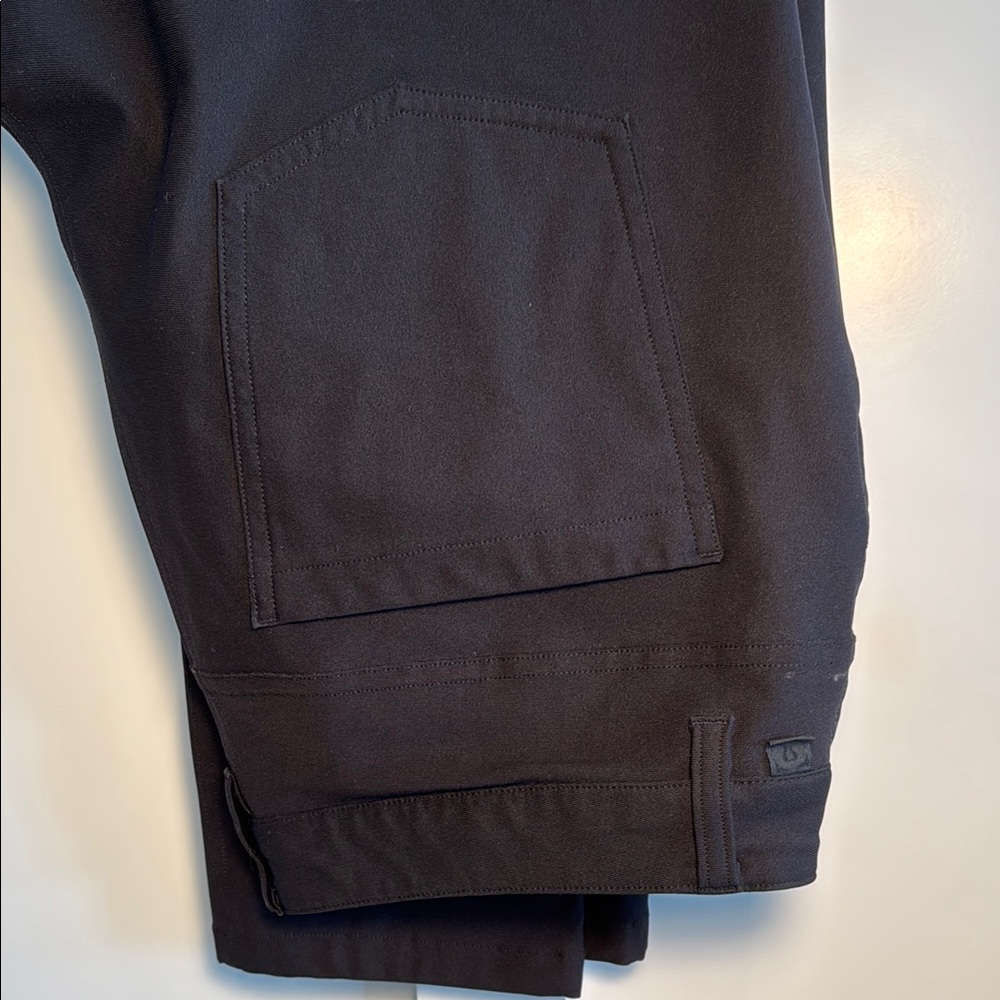 Men's Black Lululemon ABC Slim Pants Size 33 Slim.